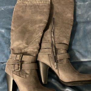 Ladies high heel boots.  New never worn